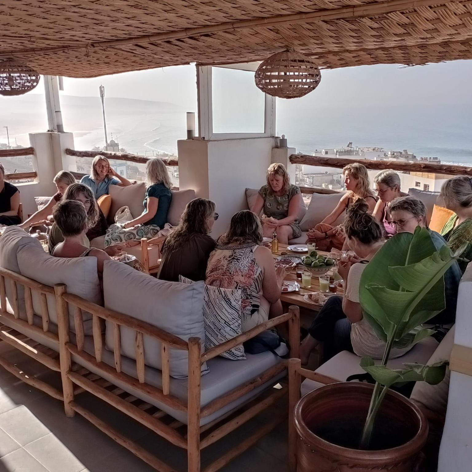 Bigblue Surf Hostel & Coworking Space - Taghazout (Adults Only) Azazoul Екстер'єр фото