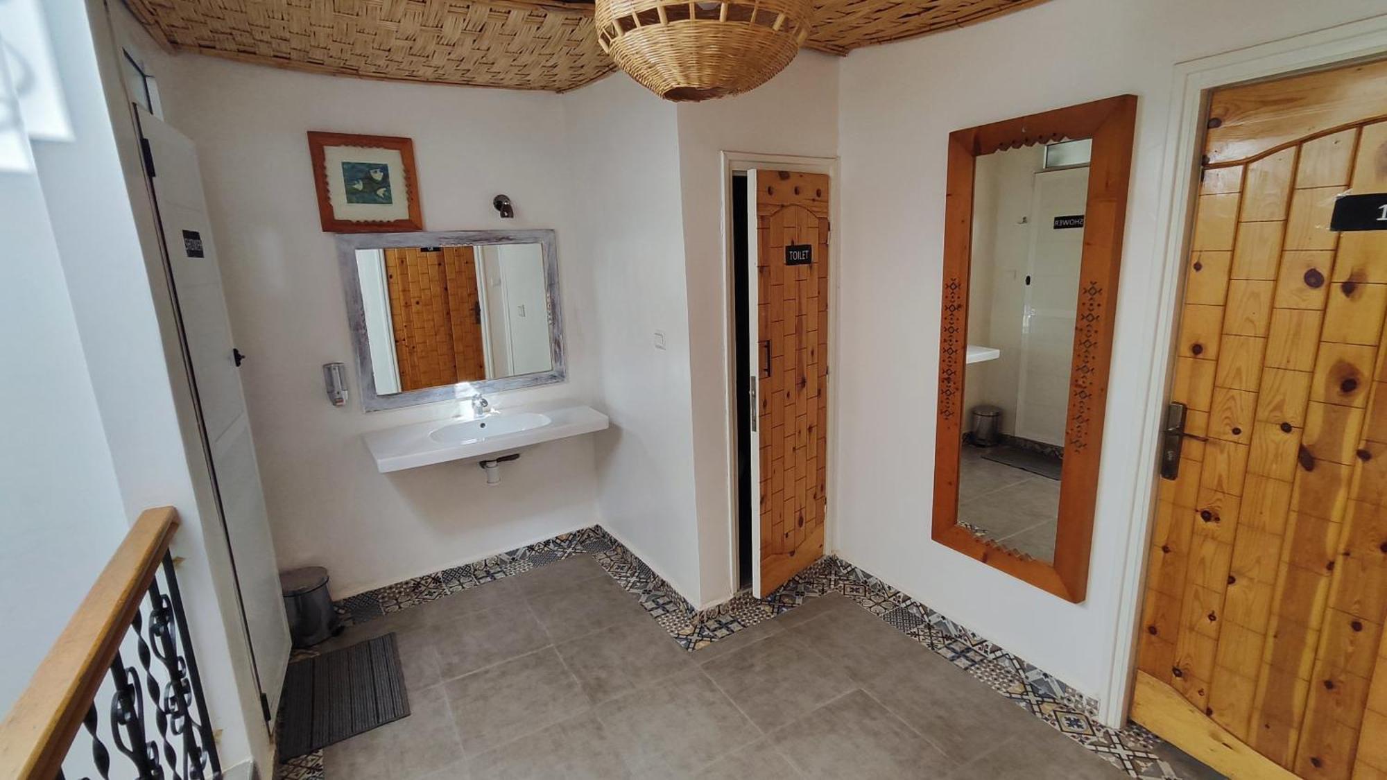 Bigblue Surf Hostel & Coworking Space - Taghazout (Adults Only) Azazoul Екстер'єр фото