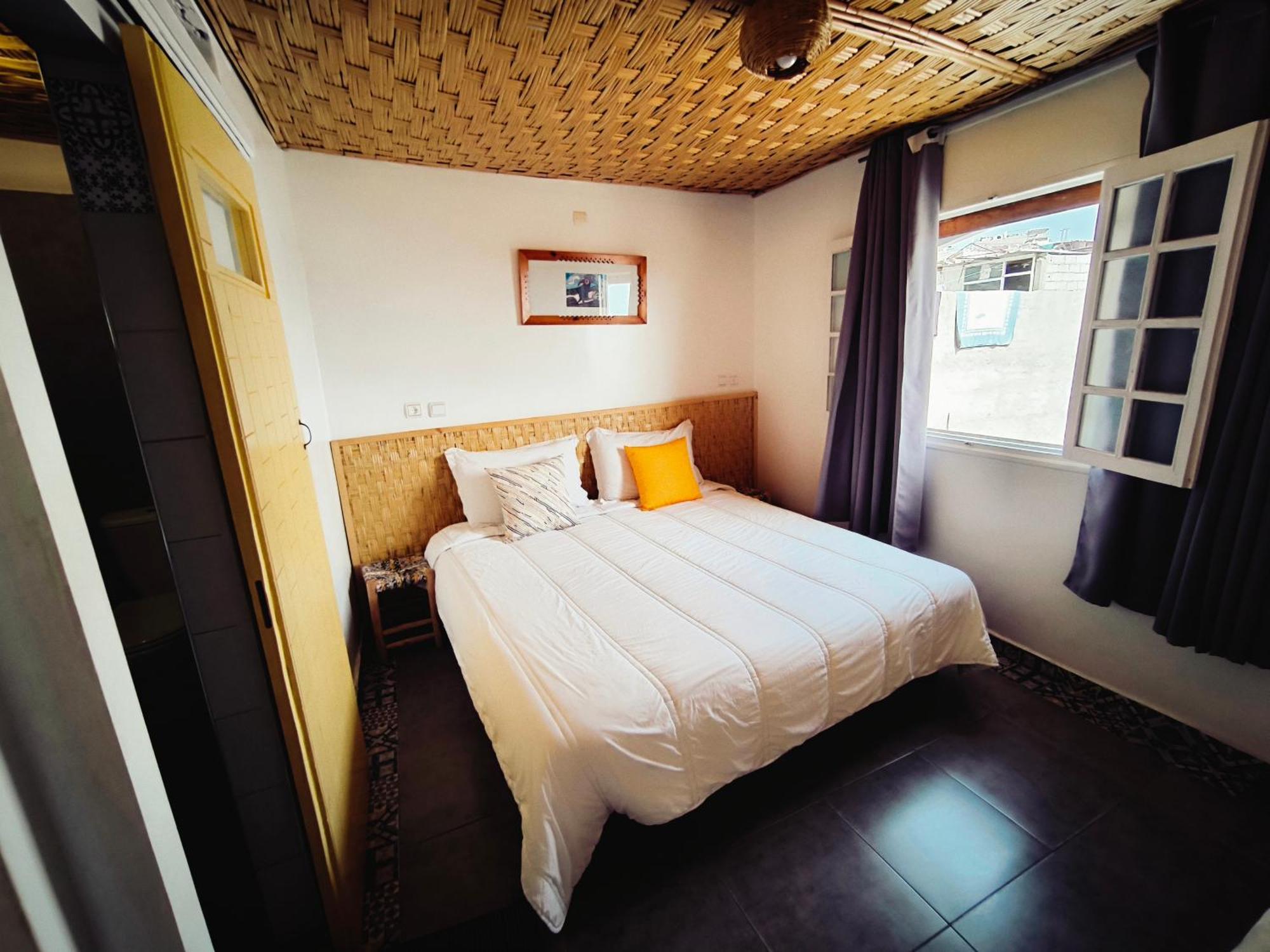 Bigblue Surf Hostel & Coworking Space - Taghazout (Adults Only) Azazoul Екстер'єр фото