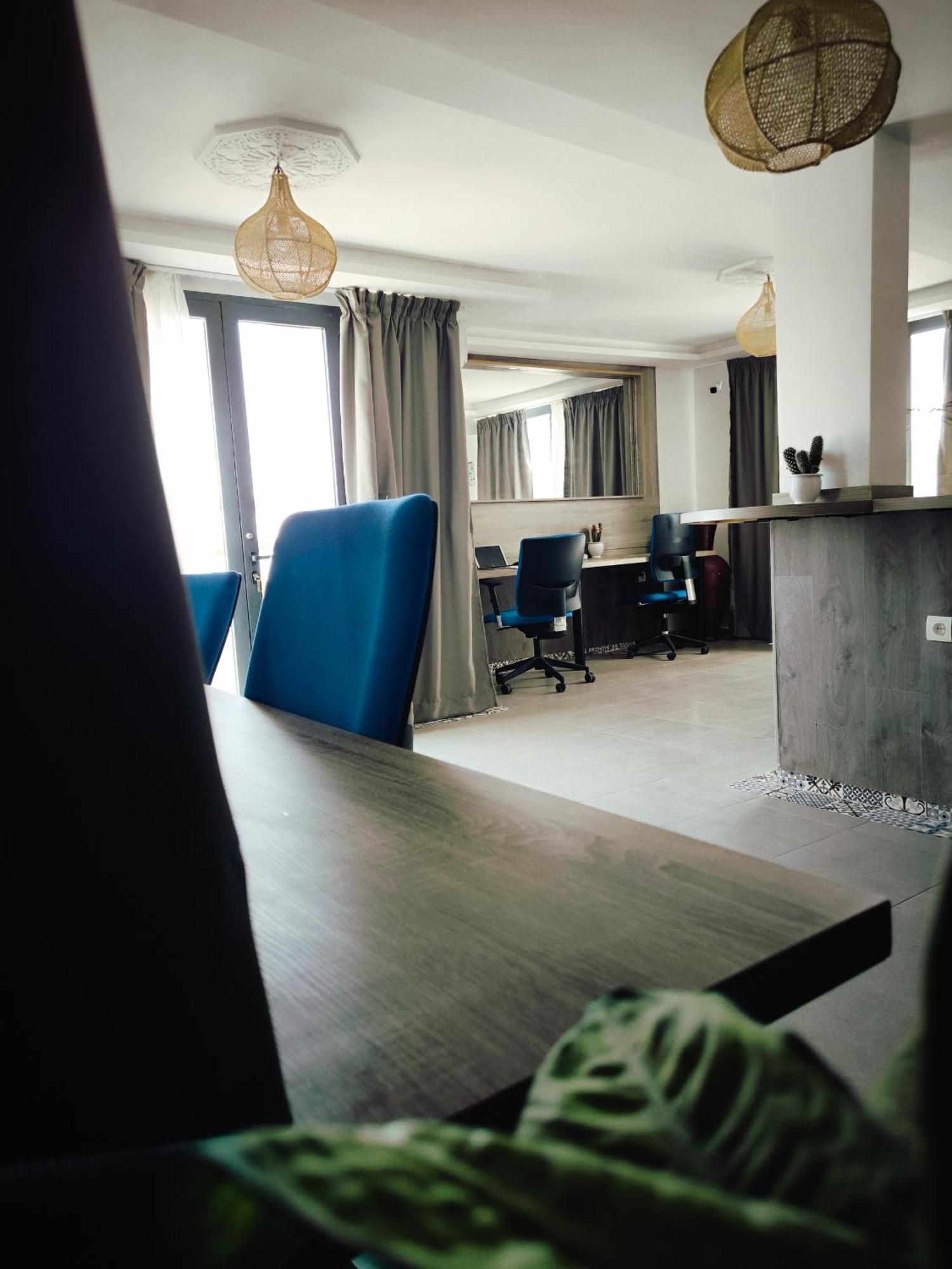 Bigblue Surf Hostel & Coworking Space - Taghazout (Adults Only) Azazoul Екстер'єр фото